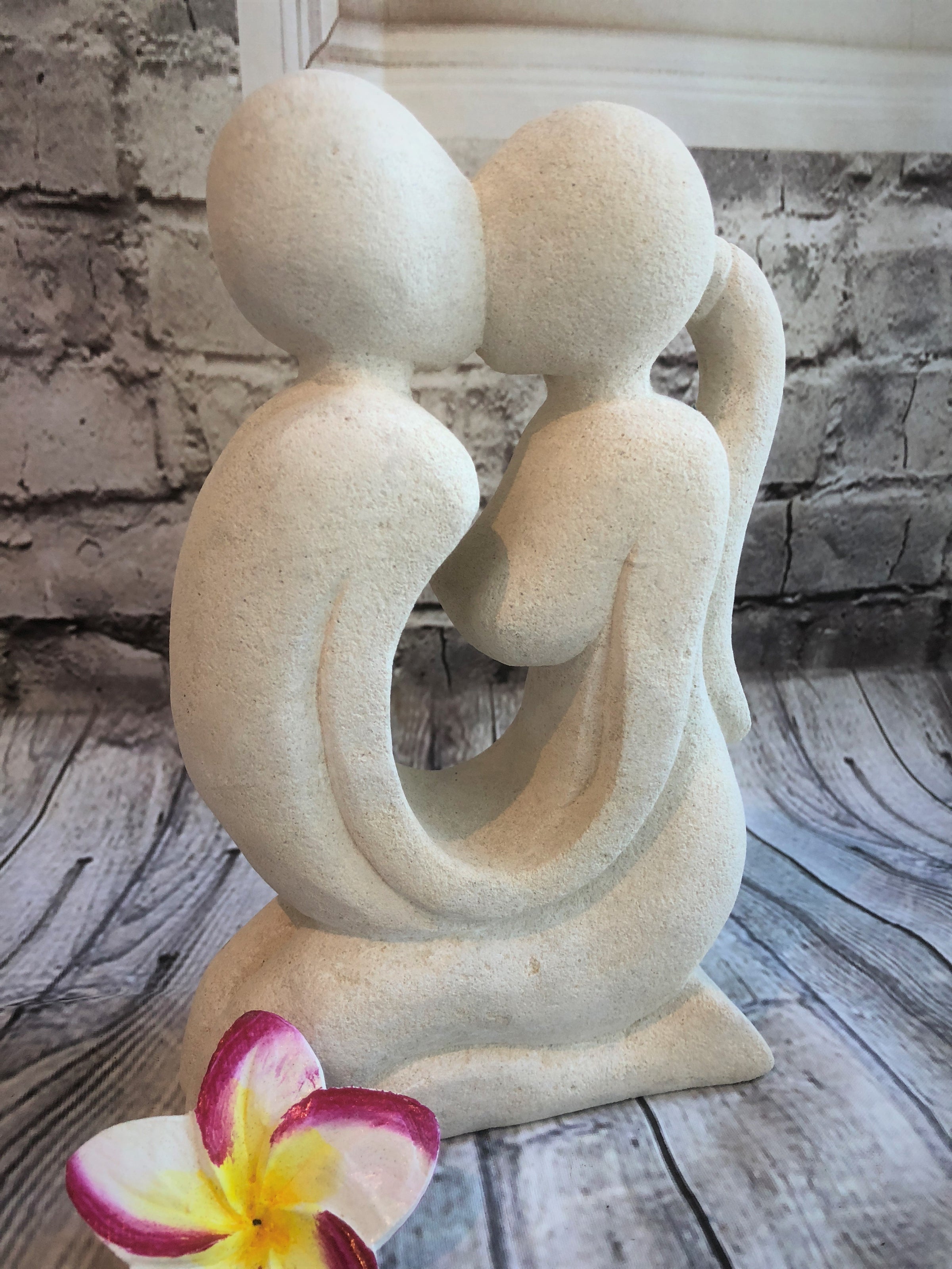 Limestone Kissing Couple Statue