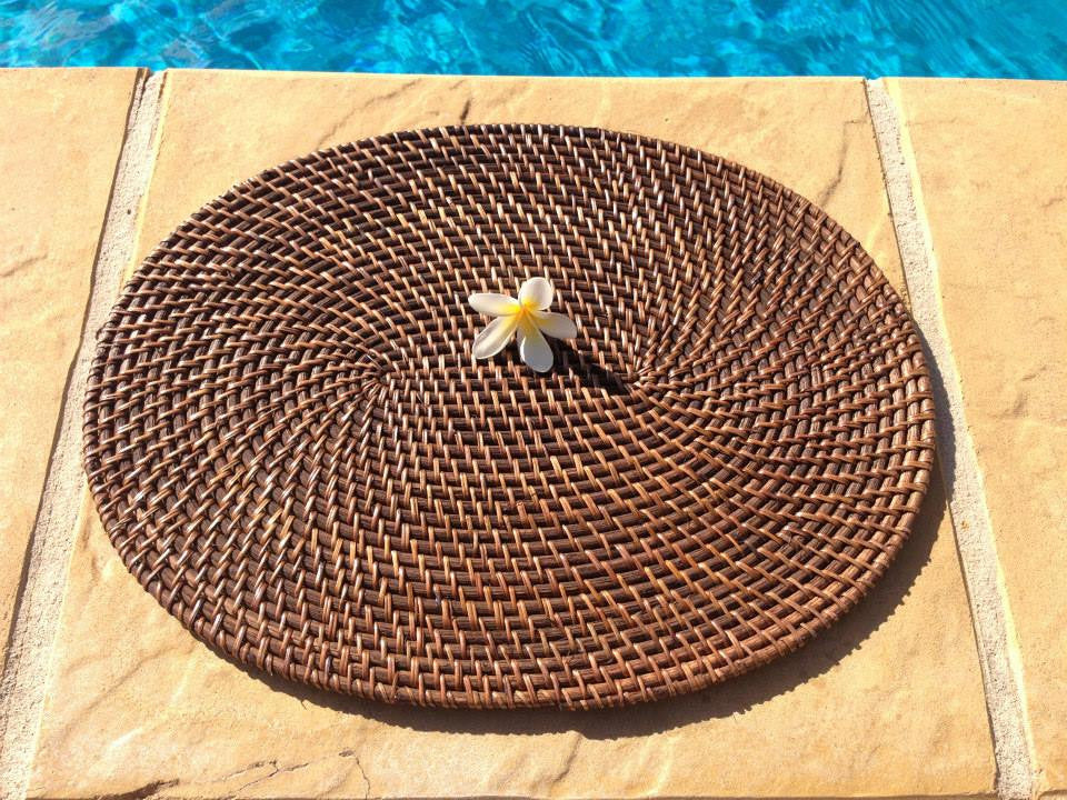 Balinese 40cm Oval Rattan Cane Placemat