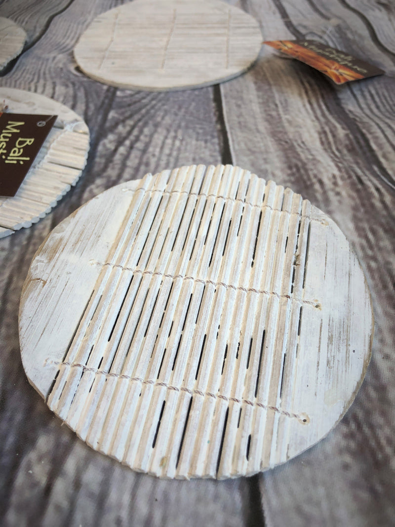 White Wash Round Bamboo Coaster set