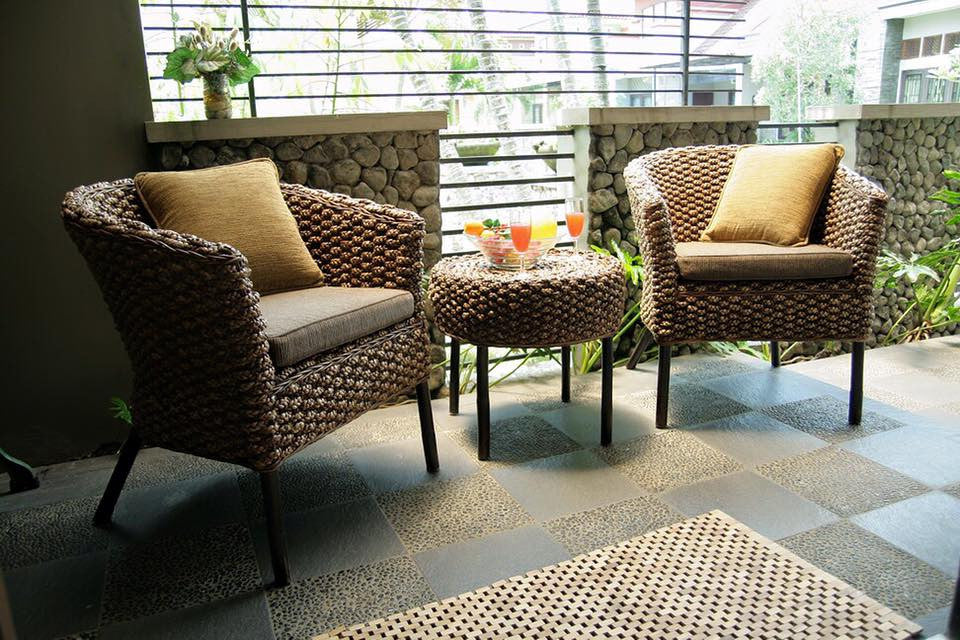 Balinese Nura Water Hyacinth Patio Alfresco Chairs & Coffee Table